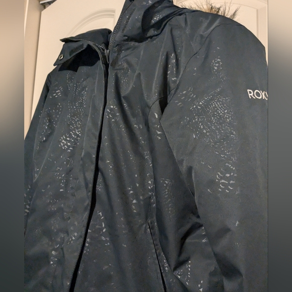 Women's Roxy Jet Ski Black Arrow Feel Emboss Snow Jacket, Size Large - Picture 2 of 10